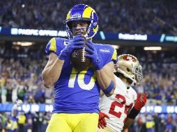 Cooper Kupp tuvo dos recepciones de touchdown a pases de Matthew Stafford por los talentosos Rams. AFP/R. Martínez