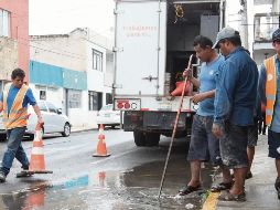 ATENCIÓN. El SIAPA informa que acuden a reparar las fugas en un tiempo de 24 a 48 horas, en promedio. ARCHIVO/ EL INFORMADOR