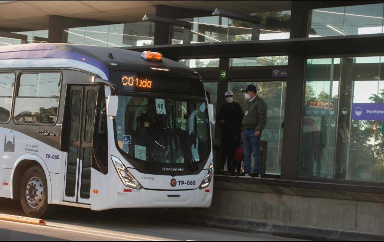 El gobernador destacó que la obra del Peribús, aunque ya se entregó, el mejoramiento de Periférico continuará por lo menos dos años más. EL INFORMADOR / ARCHIVO