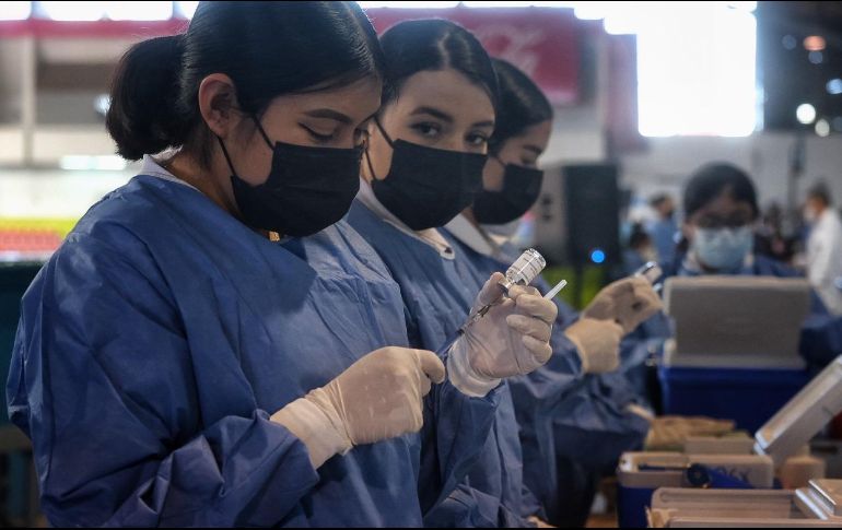 La vacunación en la metrópoli se realiza en los macromódulos de manera rápida. ESPECIAL