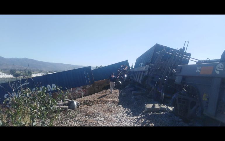 Los contenedores de los vagones se encuentran cerrados, sin fuga ni derrame de algún material. ESPECIAL/UEPCBJ