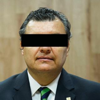 Feministas exigen que se le retire el sueldo al magistrado prófugo acusado de abuso