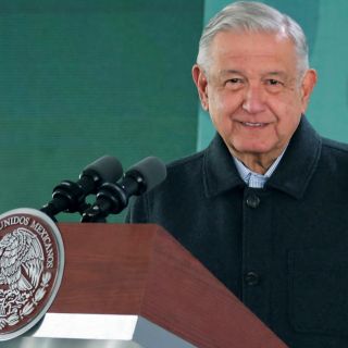 AMLO acusa a medios de "enrarecer el ambiente político" con ataques