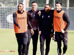 OPTIMISTAS.  Julián Quiñones (de izq. a der.), Anderson Santamaría, Aníbal Chalá y Camilo Vargas, lucieron ayer de gran ánimo para enfrentar hoy al Santos en casa. @ATLASFC