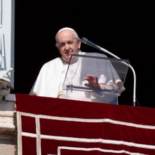 El Papa Francisco pide terminar con esclavitud de niñas en todo el mundo