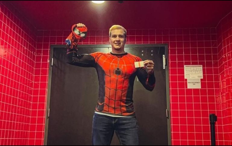 Para comprobar las veces que “El tigre vengador” ha visto los filmes, el mexicano, radicado en Estados Unidos, no solo conserva los tickets de cada vez que entró a la sala a mirar la película. ESPECIAL