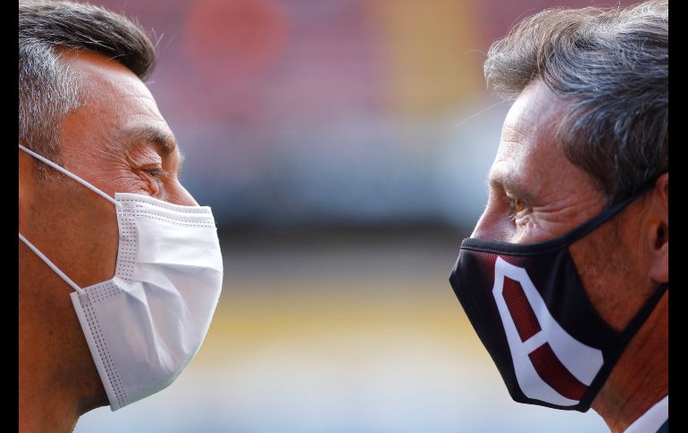 SIN HERMANDAD. Diego Cocca le ganó la partida a Pedro Caixinha. IMAGO7