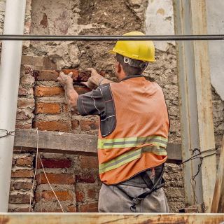 Tlapalerías mexicanas se modernizan por el virus