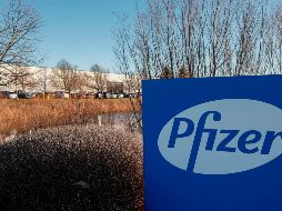 Pfizer indicó que está probando diferentes versiones de la vacuna para las variantes que surjan. AFP / ARCHIVO