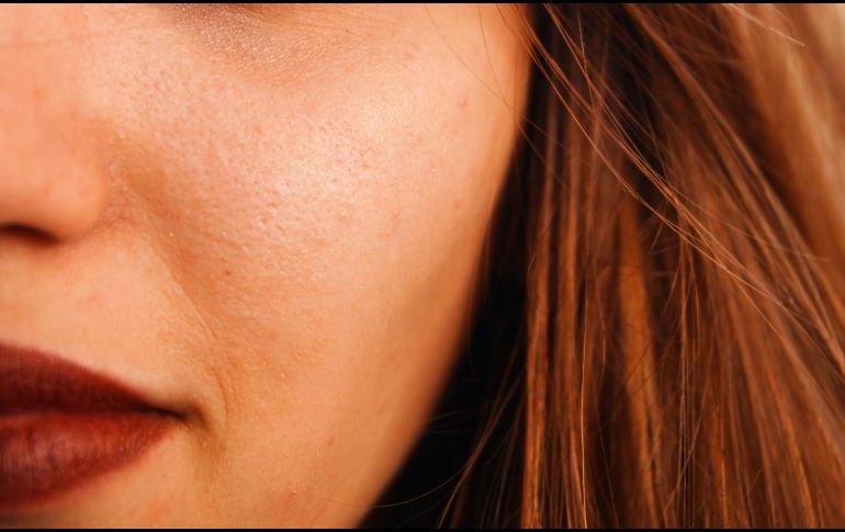 Cremas antiedad para el cuidado de la piel madura. ESPECIAL/Photo by Hichem Dahmani on Unsplash.