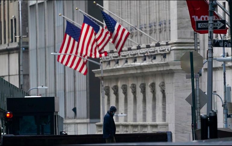 Según los resultados definitivos al cierre, el Dow Jones ganó 1.06%, llegando a 35 mil 462.78 puntos. AP/M. Altaffer