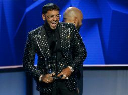 Anuel AA aún no ha hecho declaraciones en sus redes sociales sobre la cancelación de sus presentaciones en México. AP / ARCHIVO