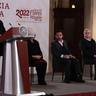 Reforma eléctrica no afecta al T-MEC, asegura AMLO a Kerry