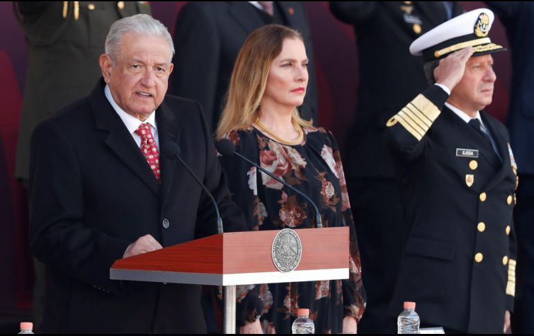 AMLO recorrerá las instalaciones de las nuevas escuelas y museos acompañado por el general Agustín Radilla y general José Gerardo Vega. EFE/ Mario Guzmán