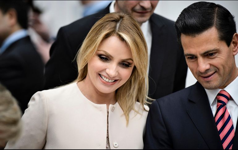 Angélica Rivera y Enrique Peña Nieto fueron pareja desde 2008 hasta 2019, legalmente, pero Cynthia Klitbo, amiga de la exprimera dama, asegura que durante el sexenio del priista, él la engañó. AP / ARCHIVO