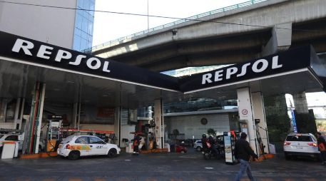 Más de 24 playas han quedado contaminadas por el derrame de Repsol. EFE/S. Gutiérrez