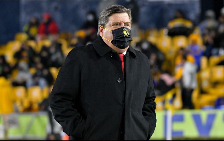 LEVANTA LA MANO. Miguel Herrera aseguró que buscará llegar con Tigres al Mundial de Clubes. IMAGO7