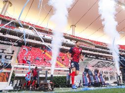 Chivas se midió ante los Tigres en la cancha del Estadio Akron, pero antes tuvieron una visita sorpresa. IMAGO7