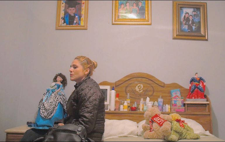 En esta obra cinematográfica se narra cómo han transcurrido los días para Arcelia (en el fotograma) y su familia tras el asesinato de Cintia. ESPECIAL/Piano Dsitribución