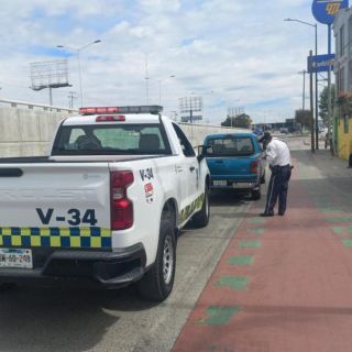 Policía Vial multa a 67 conductores por invadir ciclovía de Periférico