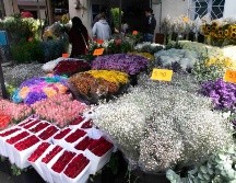 Comentan que algunos arreglos de flores subieron hasta 800 pesos cuando en una temporada normal se venden en 400. EL INFORMADOR/G. Gallo