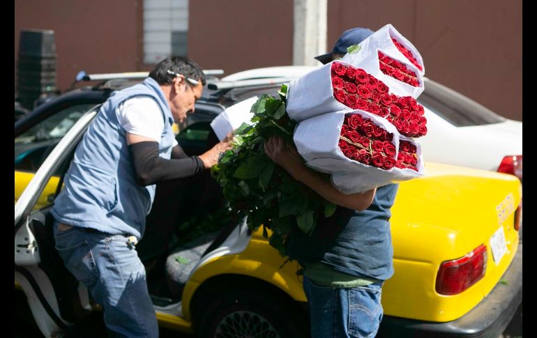 Comentan que algunos arreglos de flores subieron hasta 800 pesos cuando en una temporada normal se venden en 400. EL INFORMADOR/G. Gallo