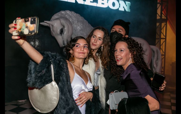 Amaya Andonaegui, María Díez, Álvaro Valadez y Begoña González Cosío. GENTE BIEN JALISCO/JORGE SOLTERO