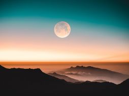La llamada Luna de nieve alcanzará su magnitud máxima a las 10:57 horas del jueves 17. ESPECIAL/Photo by malith d karunarathne on Unsplash