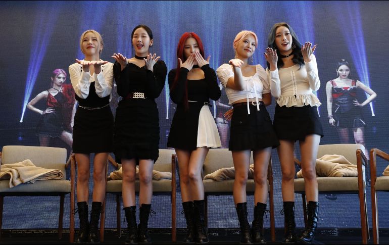 Es la segunda vez que las cantantes de k-pop Momoland, visitan México. EFE/J. Méndez
