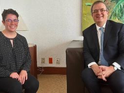 Este viernes, el canciller Marcelo Ebrar se reunió con Paola para ofrecerle apoyo. EFE/SRE