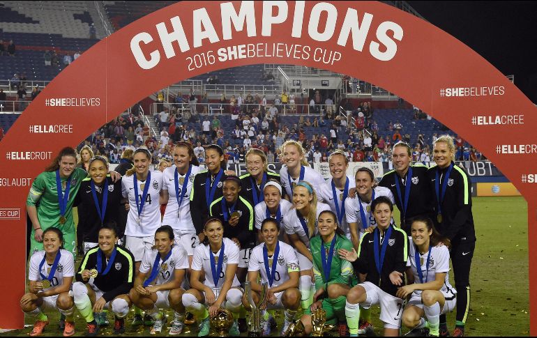 La Selección femenil de EU había demandado a la Federación por desigualdad salarial respecto a lo que cobran los jugadores de la Selección de hombres. AFP / ARCHIVO