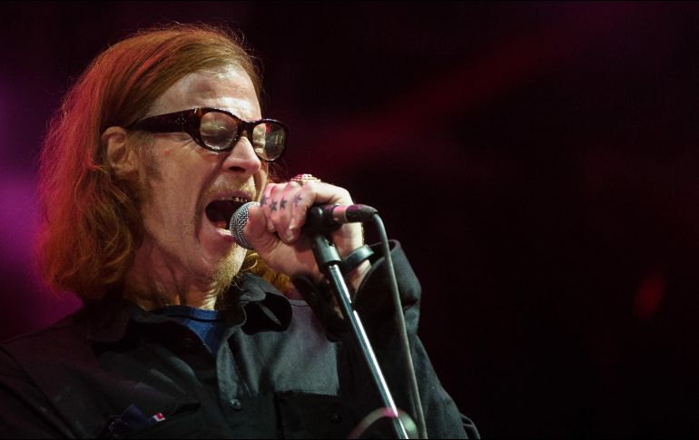 La voz cavernosa de Lanegan llegó a nuevas audiencias y se convirtió en una de las más buscadas en numerosos festivales de rock. EFE/J.COEHLO