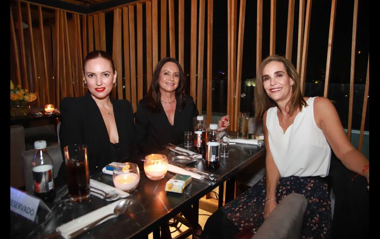 María José Álvarez del Castillo, Josefina Barragán y Martha Moragrega. GENTE BIEN JALISCO/ANTONIO MARTÍNEZ