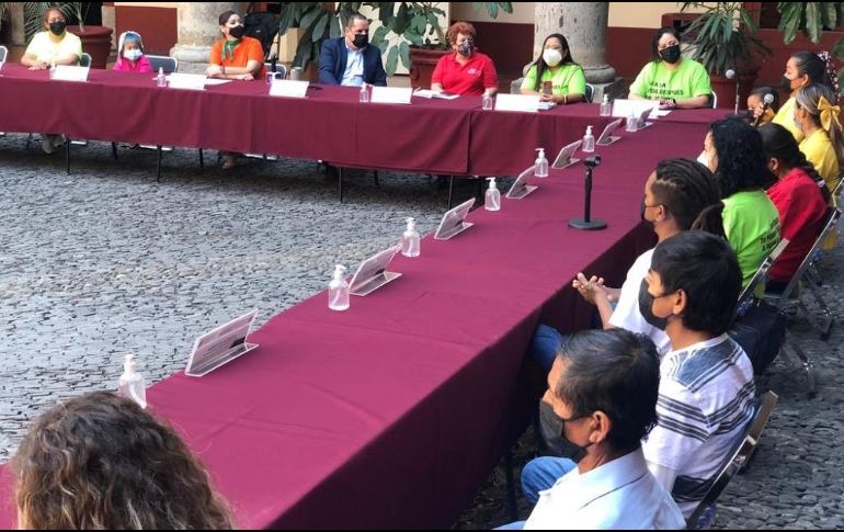 Pacientes renales pidieron a diputados a que sean sensibles con el tema y apoyen la propuesta. EL INFORMADOR/R. Rivas