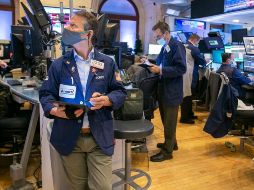 La sesión había comenzado en verde, intentando un repunte, pero los índices se deslizaron hacia el rojo a media jornada. AP/T. Shaffrey