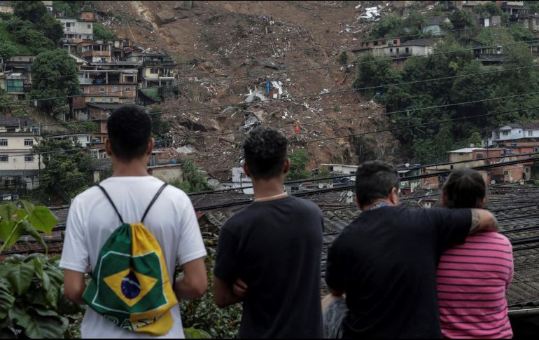 El martes de ayer, las intensas lluvias volvieron a inundar parte de la ciudad, y los habitantes revivieron los temores que sintieron la semana pasada. EFE/ A. Lacerda