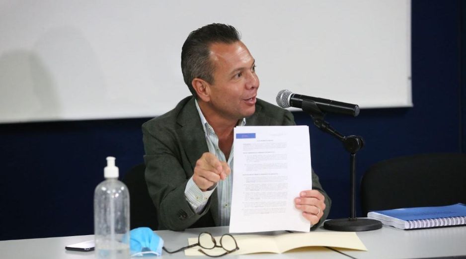 Lemus Navarro comentó que en la reunión del consejo revisaron los estados financieros del Ipejal; adelantó que la próxima semana volverán a reunirse para revisión de las inversiones y fideicomisos. ESPECIAL