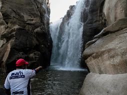 Un derrame de combustible afecta el río Caliente en el bosque de La Primavera. EL INFORMADOR/G. Gallo