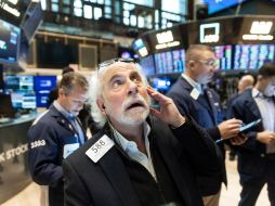 Las petroleras obtuvieron grandes beneficios, con el barril de crudo superando los 100 dólares. EFE / J. Lane