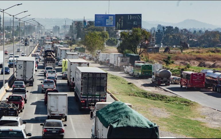 Zamora afirma que el cambio de horario para que los transportes de carga circulen por la ZMG tiene que ser paulatino. EL INFORMADOR / ARCHIVO