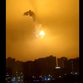 Reportan explosiones y el derribo de un avión en Kiev