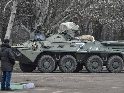 Zelenski llama a Putin a sentarse a la mesa de negociaciones para detener la operación militar rusa iniciada la víspera en Ucrania. EFE / Stringer