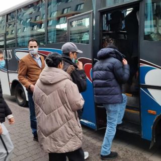 Rusia: Mexicanos en Ucrania son trasladados en autobús a Rumanía