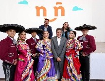 Juan José Frangie recorrió las instalaciones para supervisar las mejoras de este espacio en el que se montó una exposición y una presentación del Ballet Folklórico Teocalli. CORTESÍA / Gobierno de Zapopan