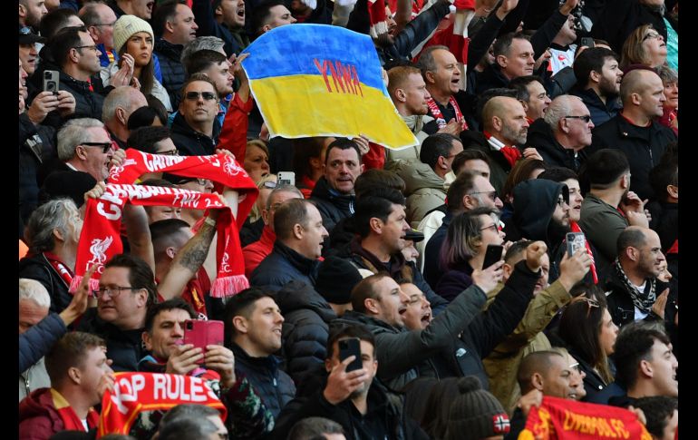 Jugadores, afición técnicos y el mismo inmueble, apoyaron a Ucrania. AFP/J. Tallis
