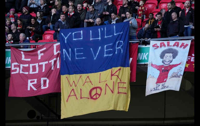 Jugadores, afición técnicos y el mismo inmueble, apoyaron a Ucrania. AP/A. GRANT