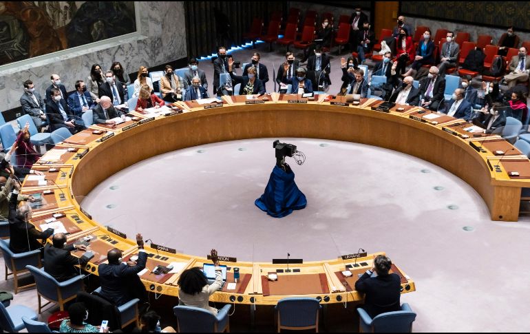 El movimiento llega después de que el viernes Rusia bloqueara en el Consejo de Seguridad una resolución que condenaba su invasión y le ordenaba la retirada de tropas. EFE / J. Lane