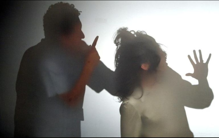 Desde el C5 del Ayuntamiento de Guadalajara se diseñó una estrategia de seguimiento por medio de geolocalización para los hombres señalados como agresores. EL INFORMADOR / ARCHIVO