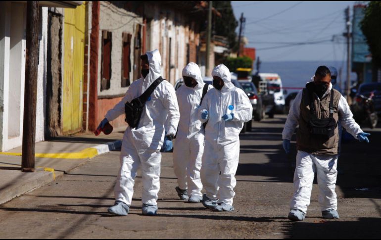 Por diversas traiciones entre 