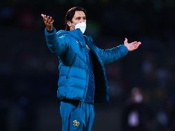 Como director técnico americanista, Solari dirigió 39 partidos de fase regular y cuatro de Liguilla, logrando 22 triunfos, 11 empates y 10 derrotas. IMAGO7